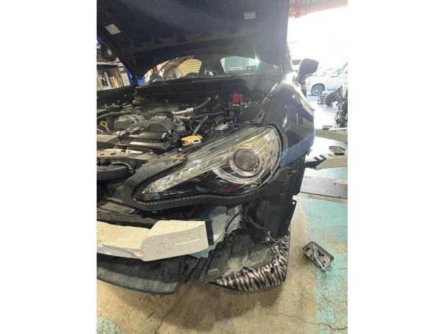 トヨタ　８６　ヘッドライトユニット交換　安心　安全　守口　門真　寝屋川　高槻　枚方　オートスピリット