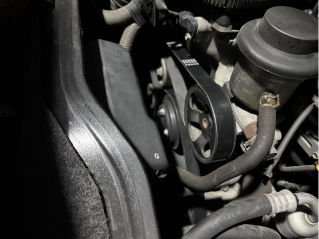 ハイエース エアエレメント ブレーキパッド ファンベルト タペットカバーガスケット プラグ 交換