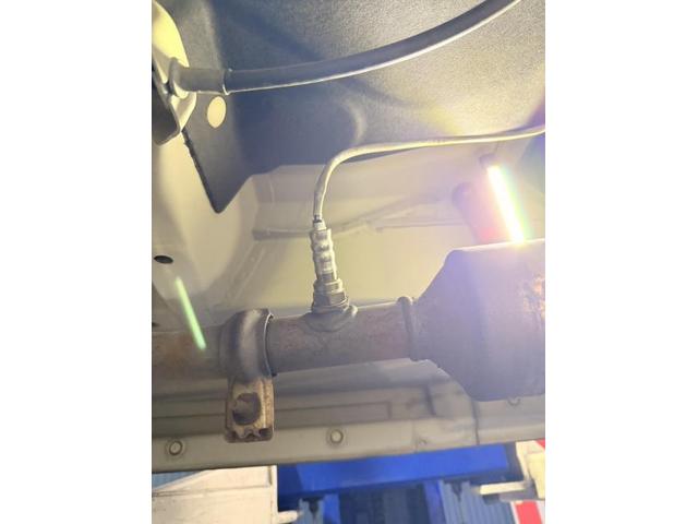 スズキ  エブリィ タイヤ4本 フロントパッド リアO2センサー プラグ コイル 交換　安心　安全　守口　門真　寝屋川　高槻　枚方　オートスピリット