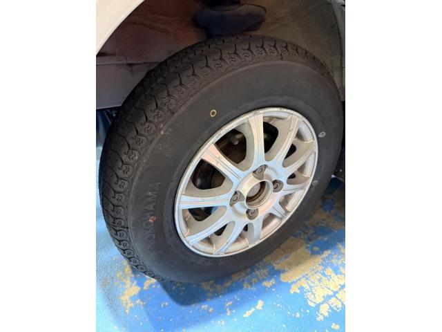 スズキ  エブリィ タイヤ4本 フロントパッド リアO2センサー プラグ コイル 交換　安心　安全　守口　門真　寝屋川　高槻　枚方　オートスピリット