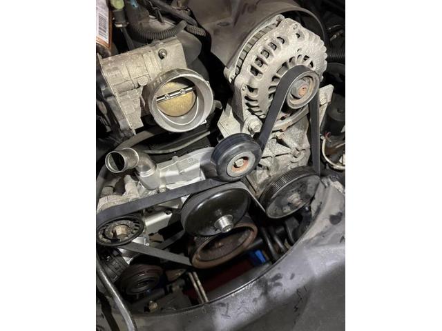 キャディラック エスカレード　 ウォーターポンプ 　ベルト 　サーモスタット サイドブレーキシュー 交換　
安心　安全　守口　門真　寝屋川　高槻　枚方　オートスピリット