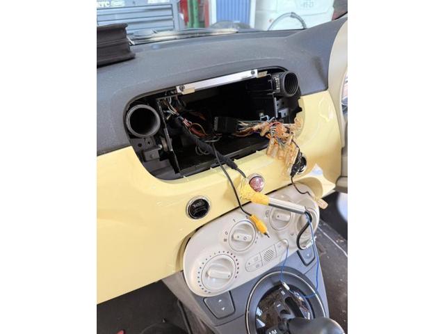 フィアット　電装系修理   ナビ取り外し　安心　安全　守口　門真　鶴見　寝屋川　オートスピリット