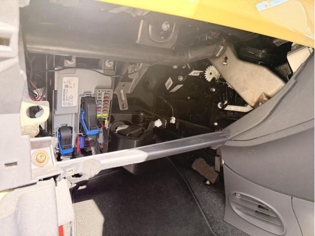 フィアット　電装系修理   ナビ取り外し　安心　安全　守口　門真　鶴見　寝屋川　オートスピリット