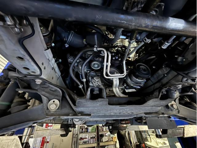 トヨタ　ハイエースワゴン　ラック・パワステポンプ・ホース交換　安心　安全　守口　門真　寝屋川　高槻　枚方　オートスピリット　