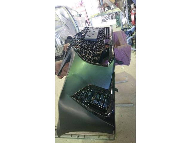 レクサス　板金・外装補修　 フロントフェイスチェンジキット、ヘッドユニット交換　安心　安全　守口　門真　寝屋川　高槻　枚方　オートスピリット　