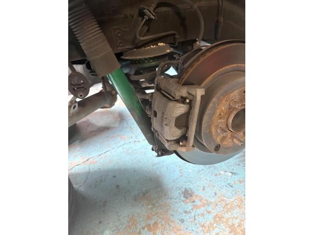 マツダ　ＭＰＶ　グー故障診断　ブレーキパッド交換　安心　安全　守口　門真　寝屋川　高槻　枚方　オートスピリット