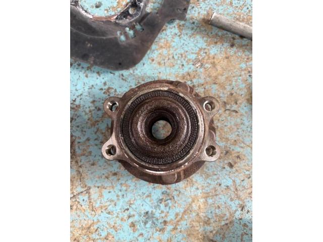 日産　フェアレディＺ　グー故障診断　ハブベアリング交換　安心　安全　守口　門真　寝屋川　高槻　枚方　オートスピリット