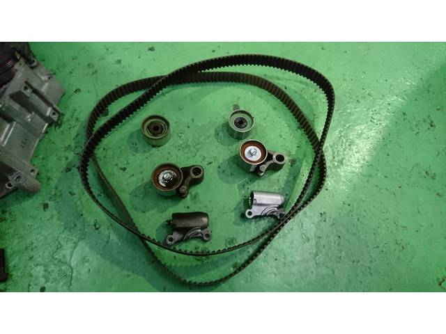 ニッサン　バネット　タイミングベルト交換