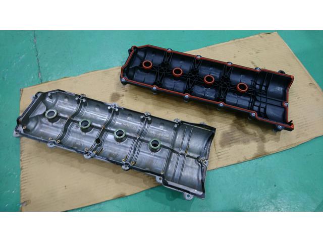 メルセデスベンツ　Ｃ６３　のエンジンオイルがにじんが多い　エンジンヘッドカバー交換　大阪　トラック・バン　修理　春田自動車