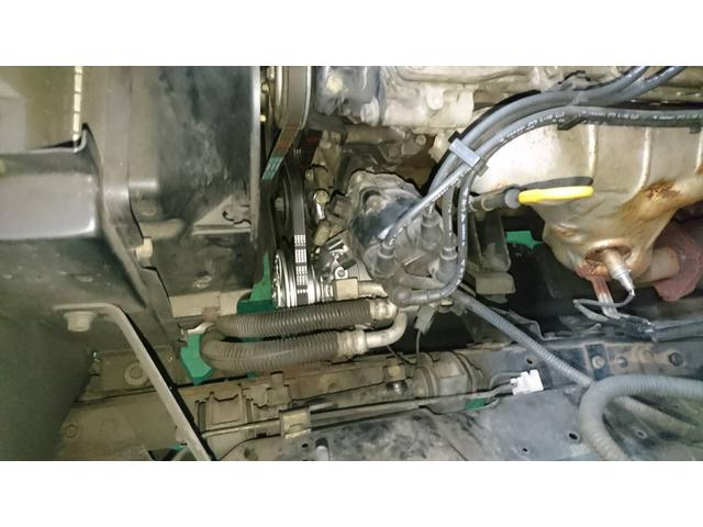 ニッサン　アトラス　エアコンが効かない　エアコンコンプレッサー交換　大阪　トラック・バン　修理　春田自動車