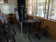 お客様のお車作業中はこちらでおくつろぎください。