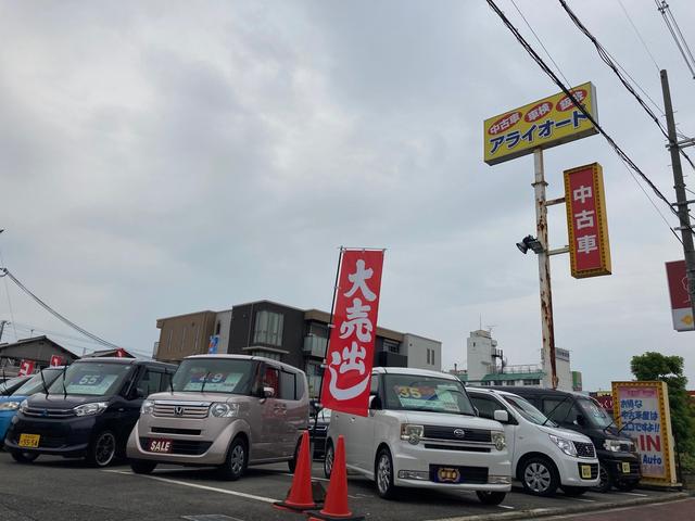 多数の中古車展示中です