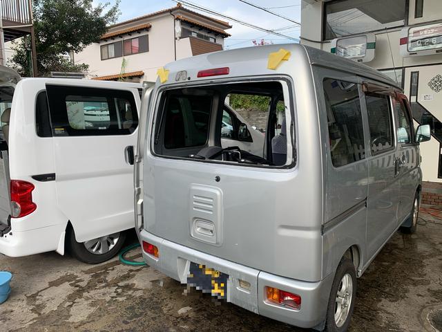 介護タクシー　ハイゼット　リアガラス交換　バックドア板金　大阪府豊中市