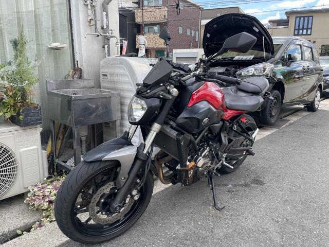 ヤマハ　ＭＴ０７　　バッテリー交換　バイク