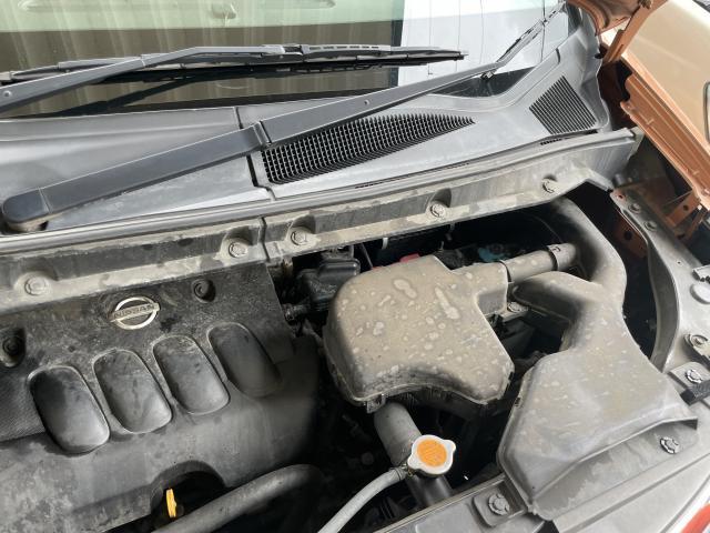 日産セレナ　バッテリー交換