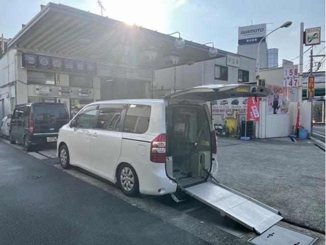 福祉車両　トヨタ　ノア　スローパー入庫致しました。