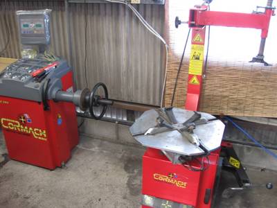 タイヤ交換も承っております！