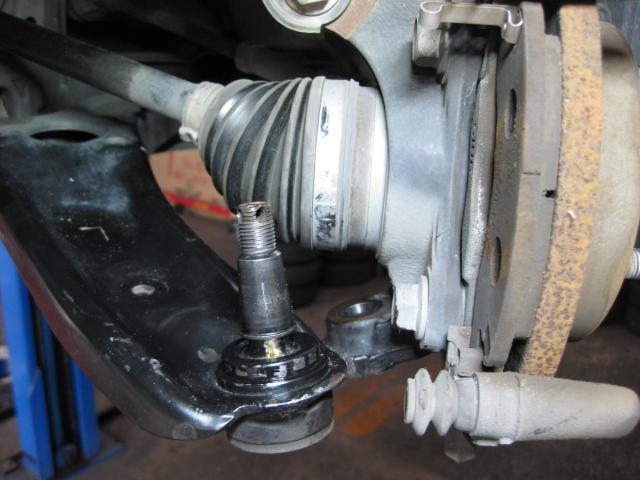 ミライース　ロアアームボールジョイントブーツ交換