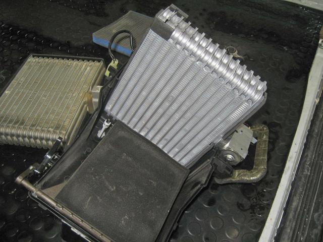 MC22S　ワゴンR　クーラーコンプレッサー・エバポレーター交換
