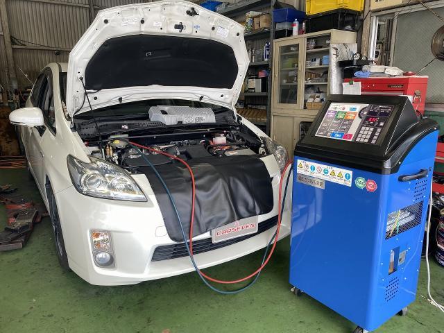 トヨタ　プリウス　ＺＶＷ３０　エアコンガスクリーニング　真空引き　コンプレッサーオイル交換　実施　キャンペーン価格