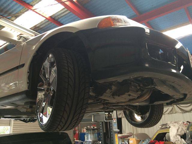 １級整備士が大切なお車をキッチリ整備いたします。安心してお車お任せいただけます。