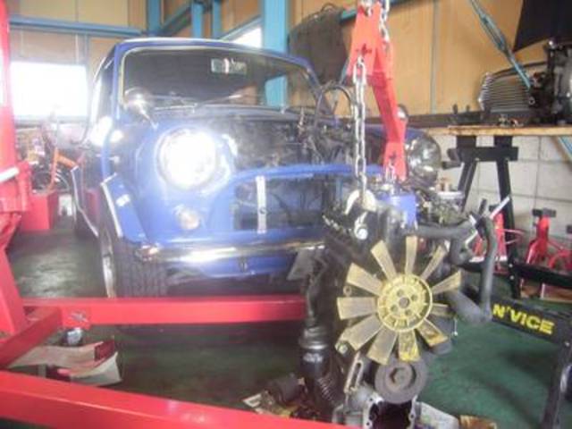 エンジンミッション降ろし！その他、複雑整備もお任せ下さい！