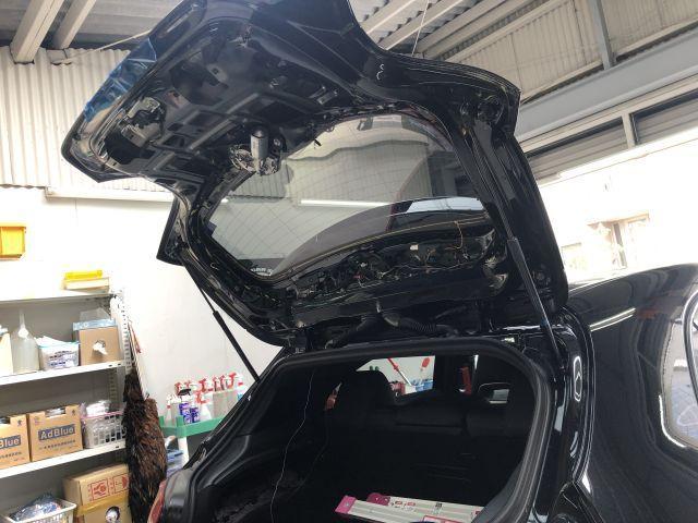 大阪府 寝屋川市より メルセデス・ベンツ A250
輸入車・外車 パーツ持込取付可能！デジタルインナーミラー・ドライブレコーダー前後2カメラ 持込み取付け　