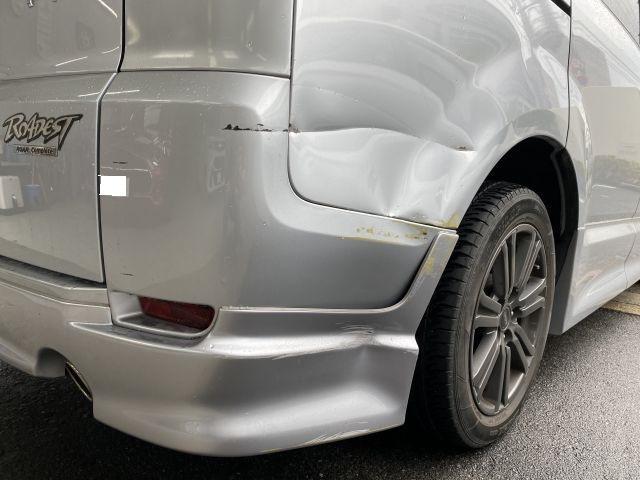 大阪府 門真市より DBA-CV5W ミツビシ デリカ　キズ・へこみ直し塗装修理
車両保険修理　板金・塗装 修理　四條畷・枚方・交野・大東・寝屋川・守口・東大阪