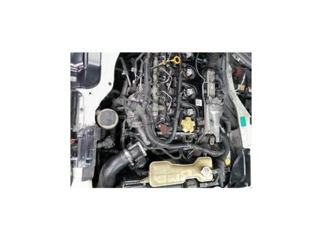 大阪市 東成区より ニッサン VW2E26 NV350キャラバン エンジン 大阪市 東成区より ニッサン VW2E26 NV350キャラバン エンジン