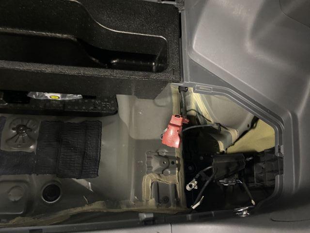 大阪府 四條畷市より トヨタ ZVW41W プリウス&alpha;　バッテリー持込交換　パーツ持込み取付　枚方・交野・摂津・茨木・京都・奈良・生駒・東大阪・守口・門真