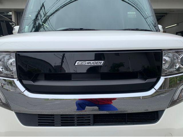 大阪府 四條畷市より ホンダ JF1 N-BOXカスタム 無限グリル取付 大阪府 四條畷市より ホンダ JF1 N-BOXカスタム 無限グリル取付