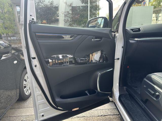 大阪市 北区より トヨタ AGH30W アルファード ドアミラーA’ｓｓｙ交換・ドアミラーカバー交換
四條畷・寝屋川・門真・大東・東大阪・吹田・守口・摂津・枚方