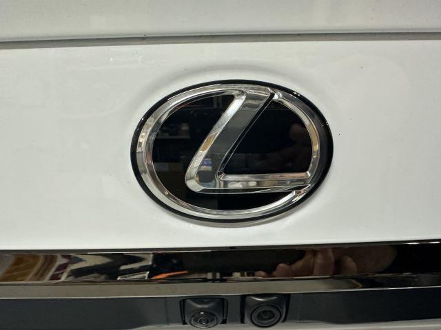 大阪市 旭区より レクサス ES300 エンブレム パーツ持込取付
四條畷・枚方・東大阪・大東・八尾・生駒・守口・摂津・吹田