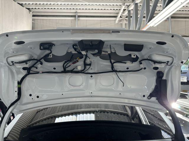 大阪市 旭区より レクサス ES300 エンブレム パーツ持込取付
四條畷・枚方・東大阪・大東・八尾・生駒・守口・摂津・吹田