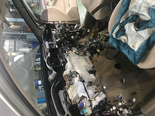 カローラ　エアコン修理