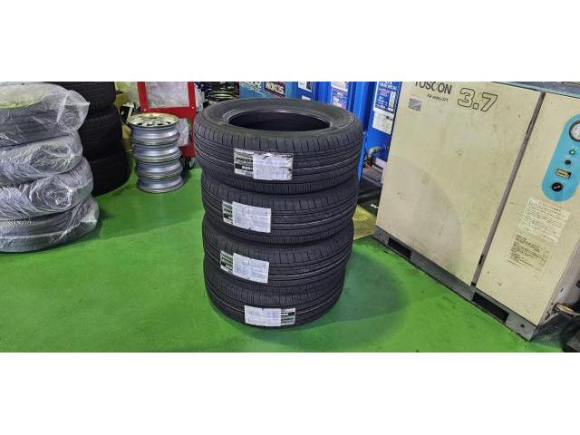 日産・エクストレイル　【タイヤ４本・リアブレーキパッド交換（持ち込み）】