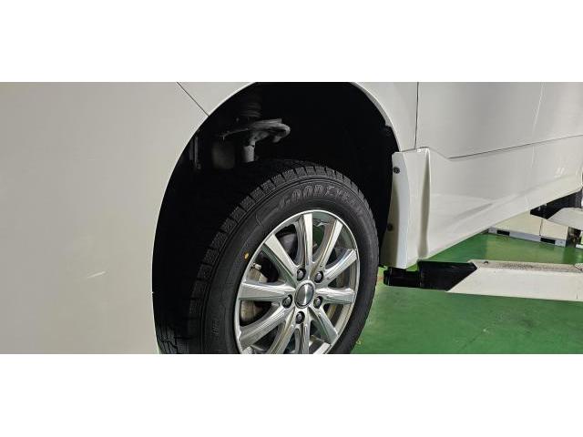 トヨタ・ヴォクシー　【タイヤ交換（持ち込み）】