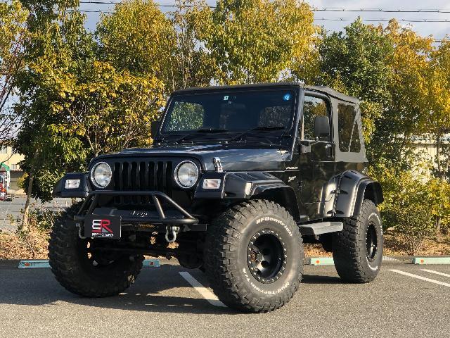 Jeepラングラーの中古車が入庫してきました ブレインストーム リフトアップ オーバーフェンダー Tj 改造 中古車 カスタム 車検 修理 アメ車 Suv 奈良 グーネットピット