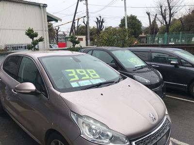 新車・中古車も販売しております♪