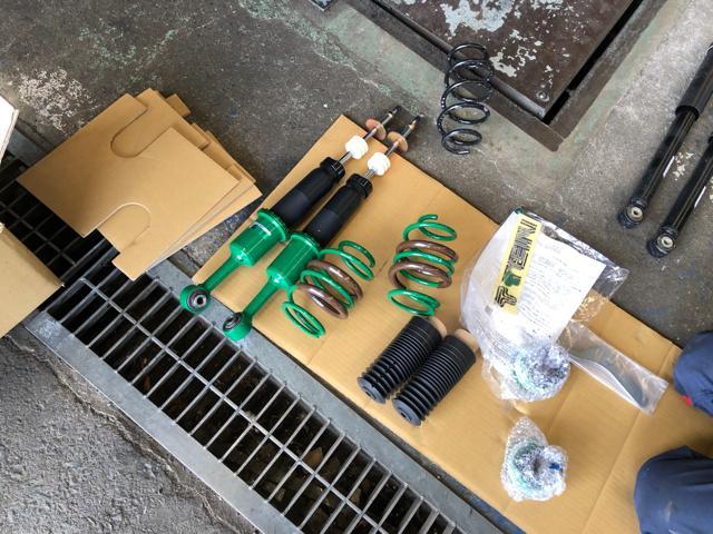 スイフトスポーツ　TEIN車高調取り付け　アライメント　タイヤ交換