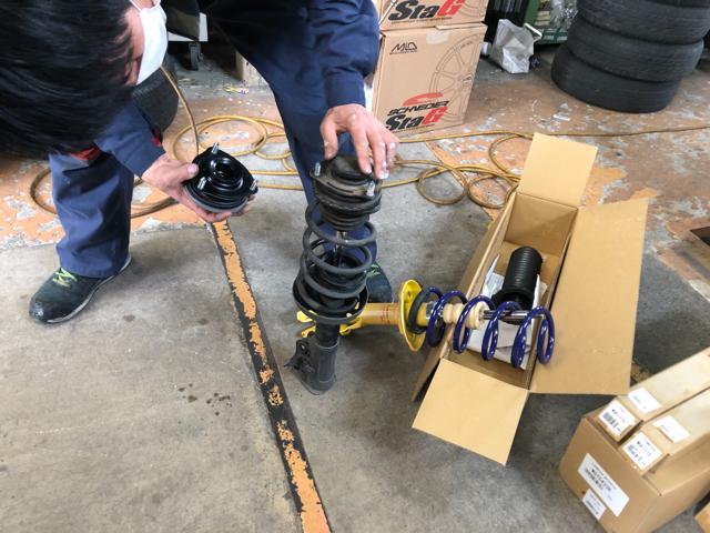 滋賀県　甲賀市　シビック　FD1　KYBローファー取り付け　アライメント測定調整　