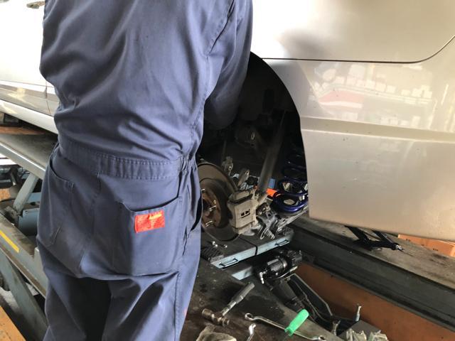 滋賀県　甲賀市　シビック　FD1　KYBローファー取り付け　アライメント測定調整　