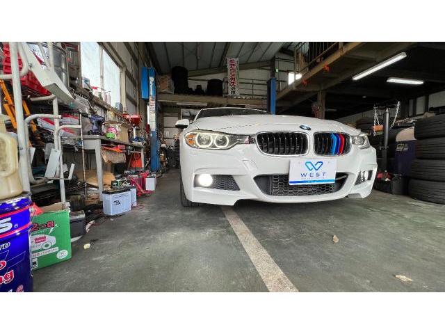 BMW F30 320d アンビエントライトカスタム フォグランプLED化