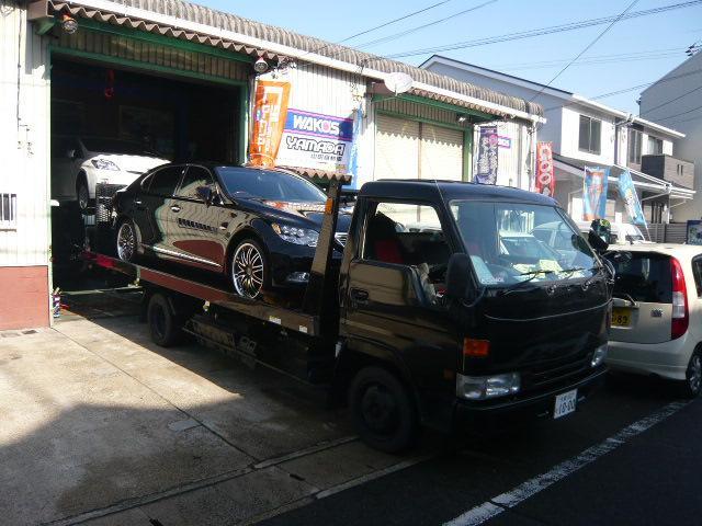 山田自動車　ハイエース専門店5