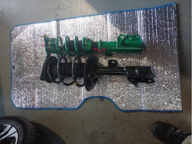 大阪府守口市のテクニカルオートです^^今回は、トヨタ ハリアーの車高調取り付け作業のご紹介です^^