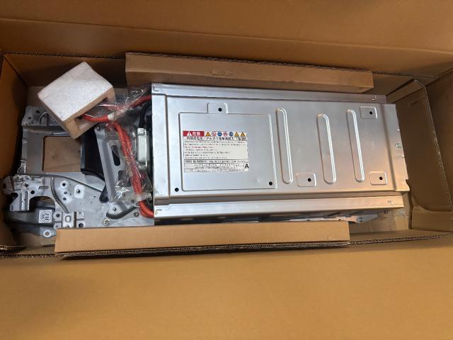 トヨタ　プリウス　ハイブリッドバッテリー交換