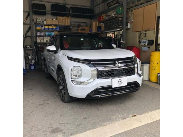 【三菱GN0WアウトランダーPHEV】スマホ連携ナビゲーションにフリップダウンモニター取付！