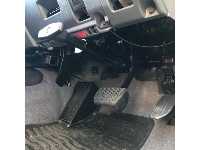 【トヨタランドクルーザー70】盗られたくないんです！ブレーキペダルロック取付！