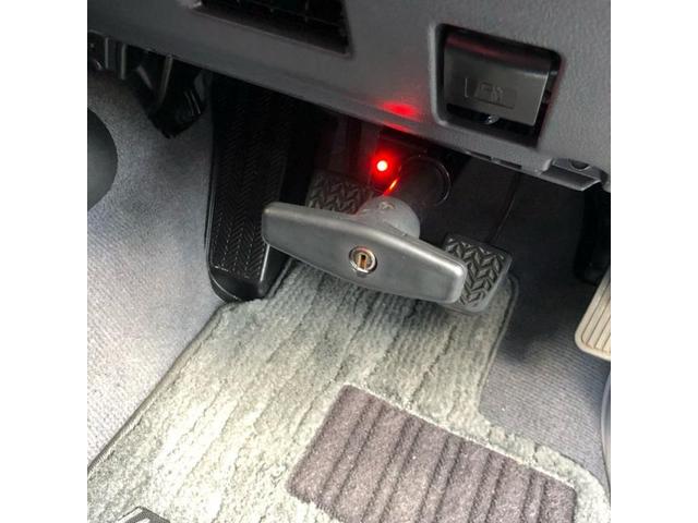 【トヨタランドクルーザー70】盗られたくないんです！ブレーキペダルロック取付！