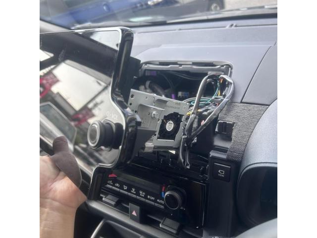 【奈良県生駒郡斑鳩町】トヨタシエンタ(MXPL10)　TVキット取り付け